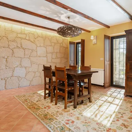 Portugal Active Sao Juliao Retreat | Pool, Jacuzzi & Garden Escape 빌라